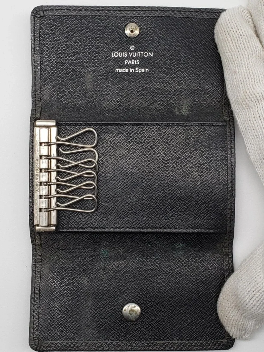 Authentic Louis Vuitton 6-Key Holder – Black Leather – Silver Hardware